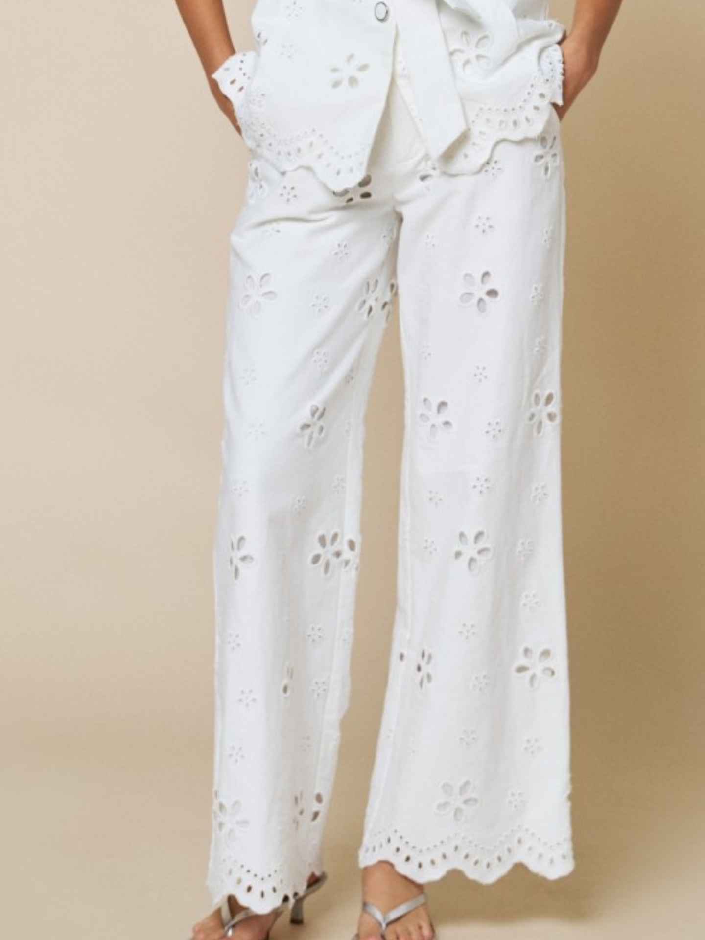 Embroidered Wide Leg Pant