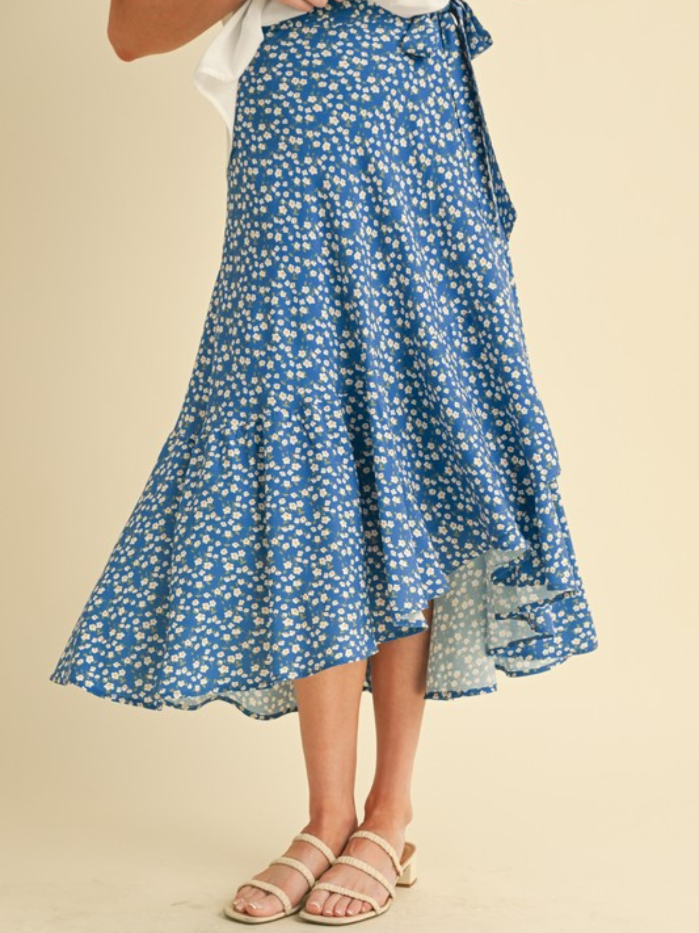 New Wrap Skirt Size Large - Mimi & Rae