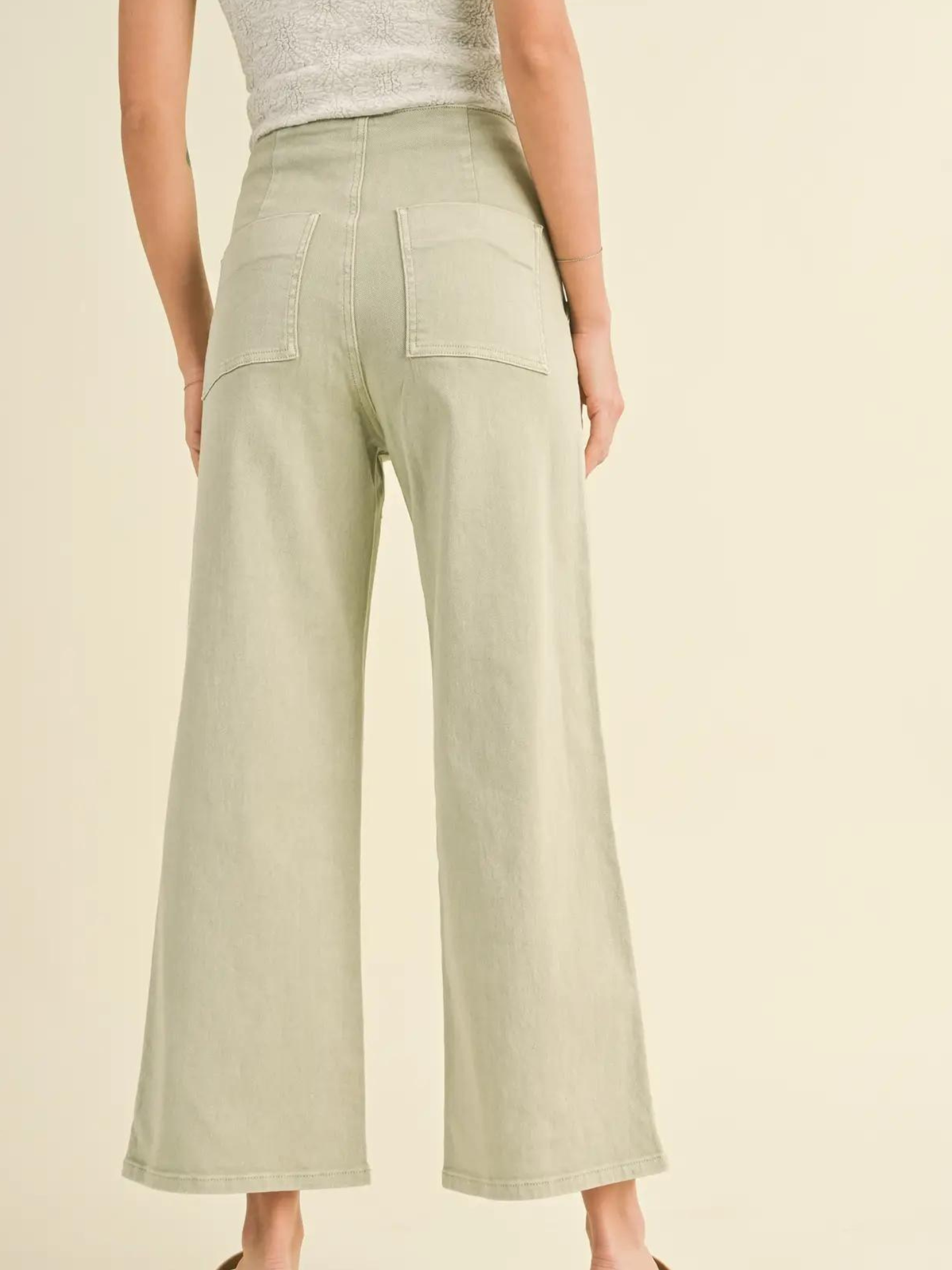 Sage Button Detail Jeans - Mimi & Rae