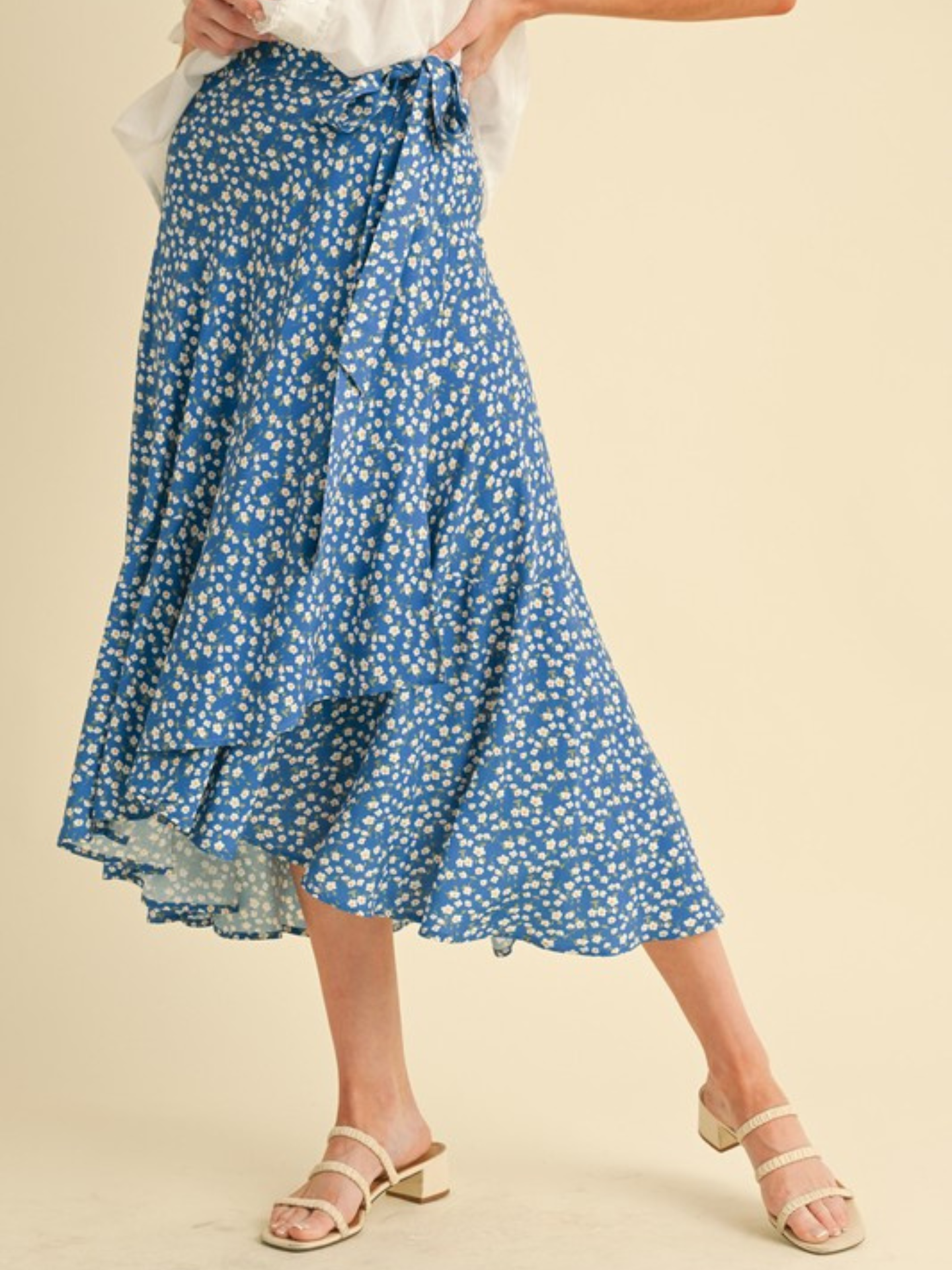 New Wrap Skirt Size Large - Mimi & Rae