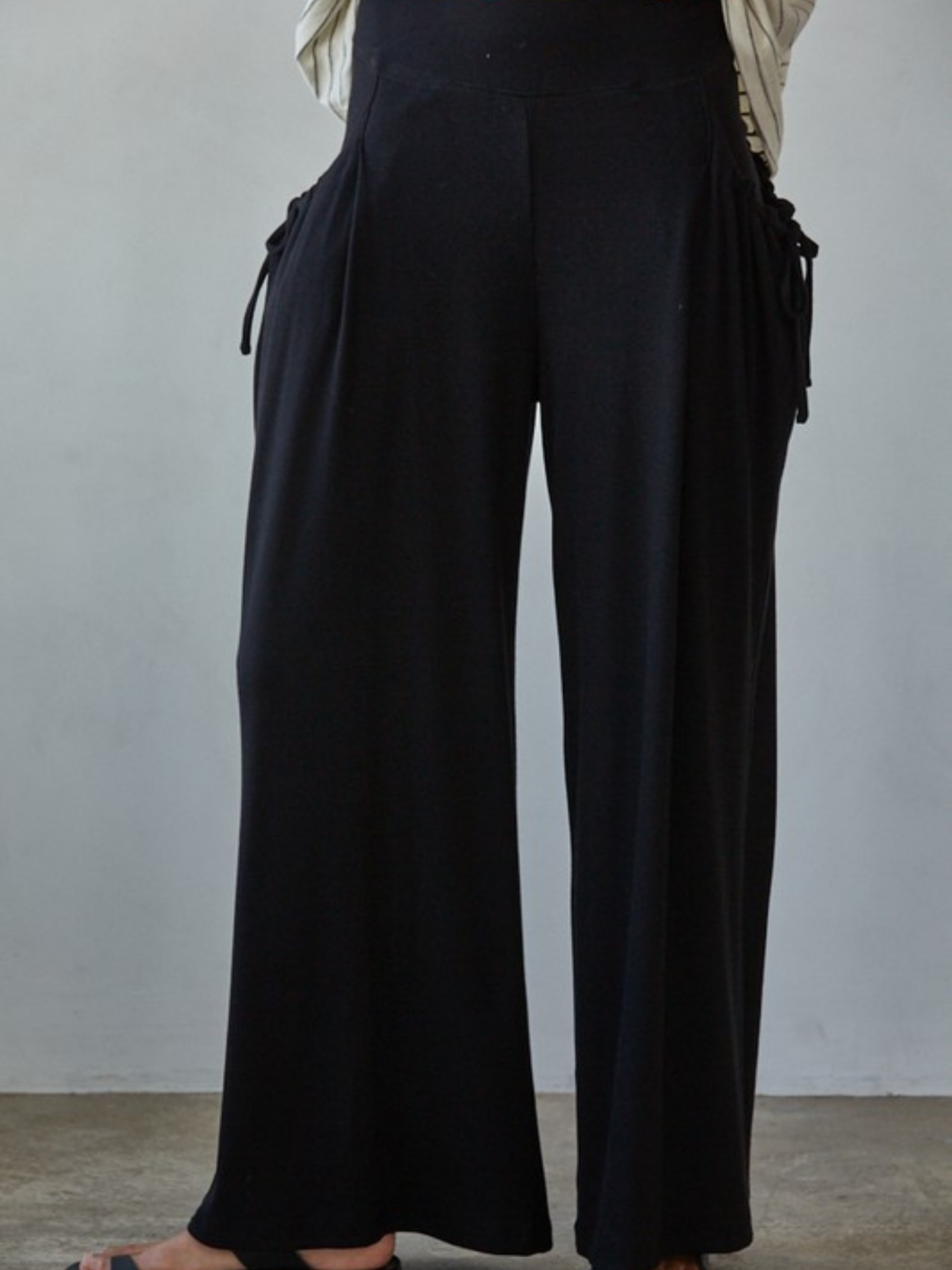 Wide Leg Pant with Pocket Ties - Mimi & Rae