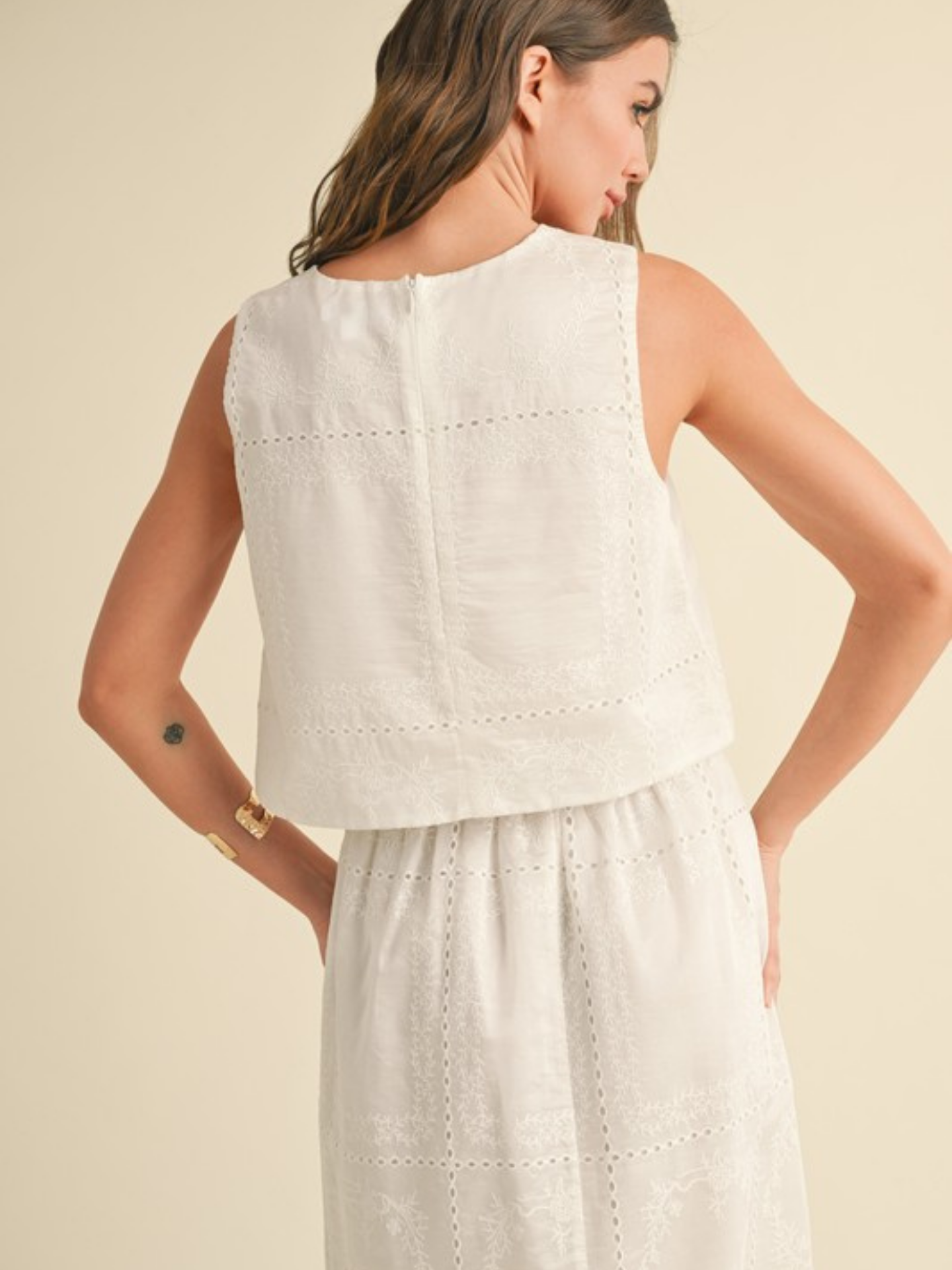 Sleeveless Eyelet Crop Top - Mimi & Rae
