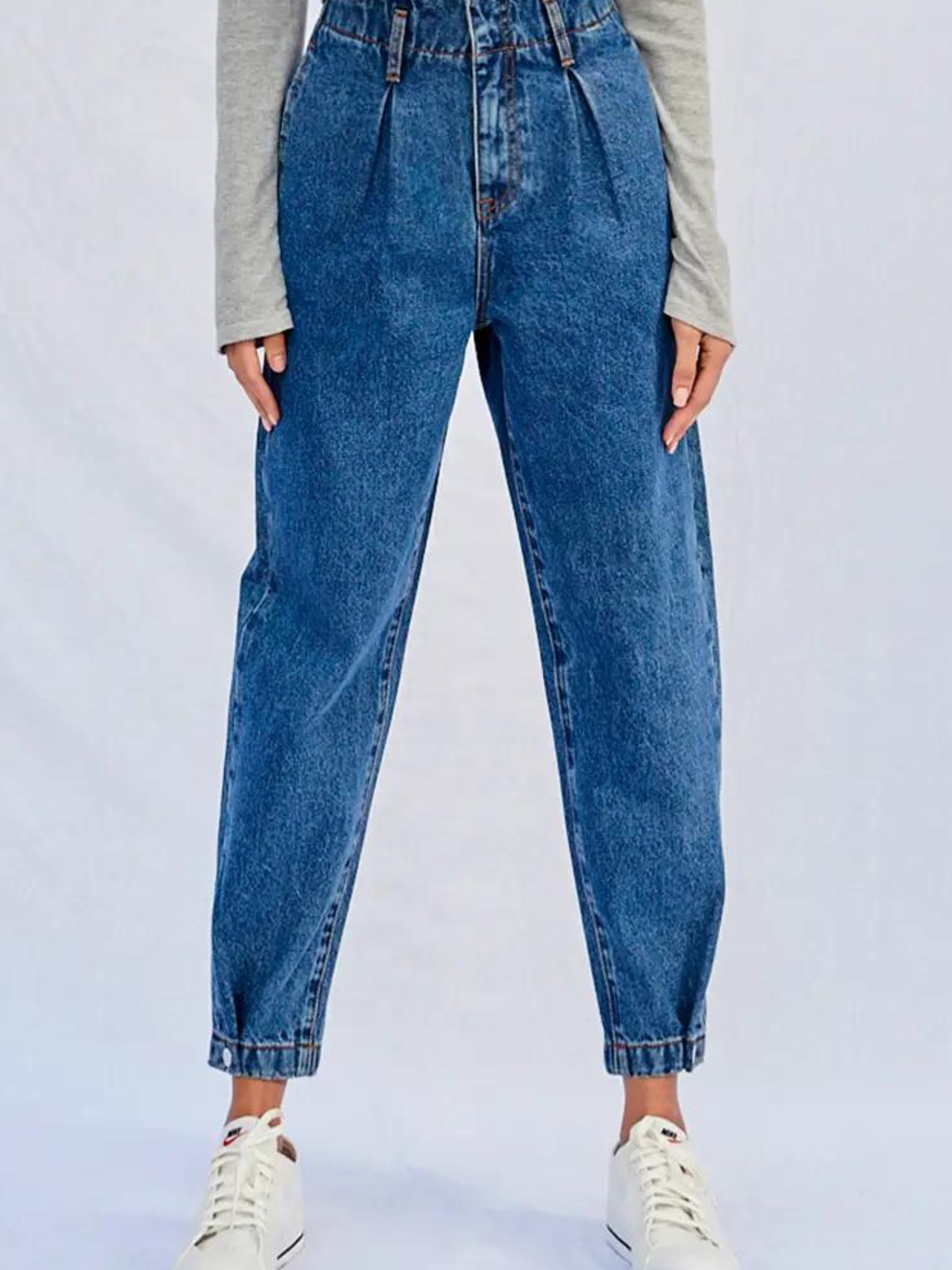 Pleated Balloon Jeans