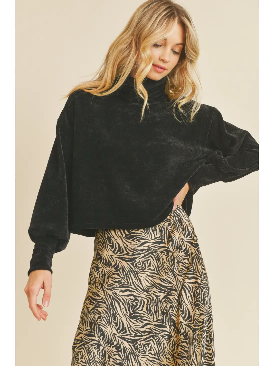 Cropped Chenille Sweater - Mimi & Rae