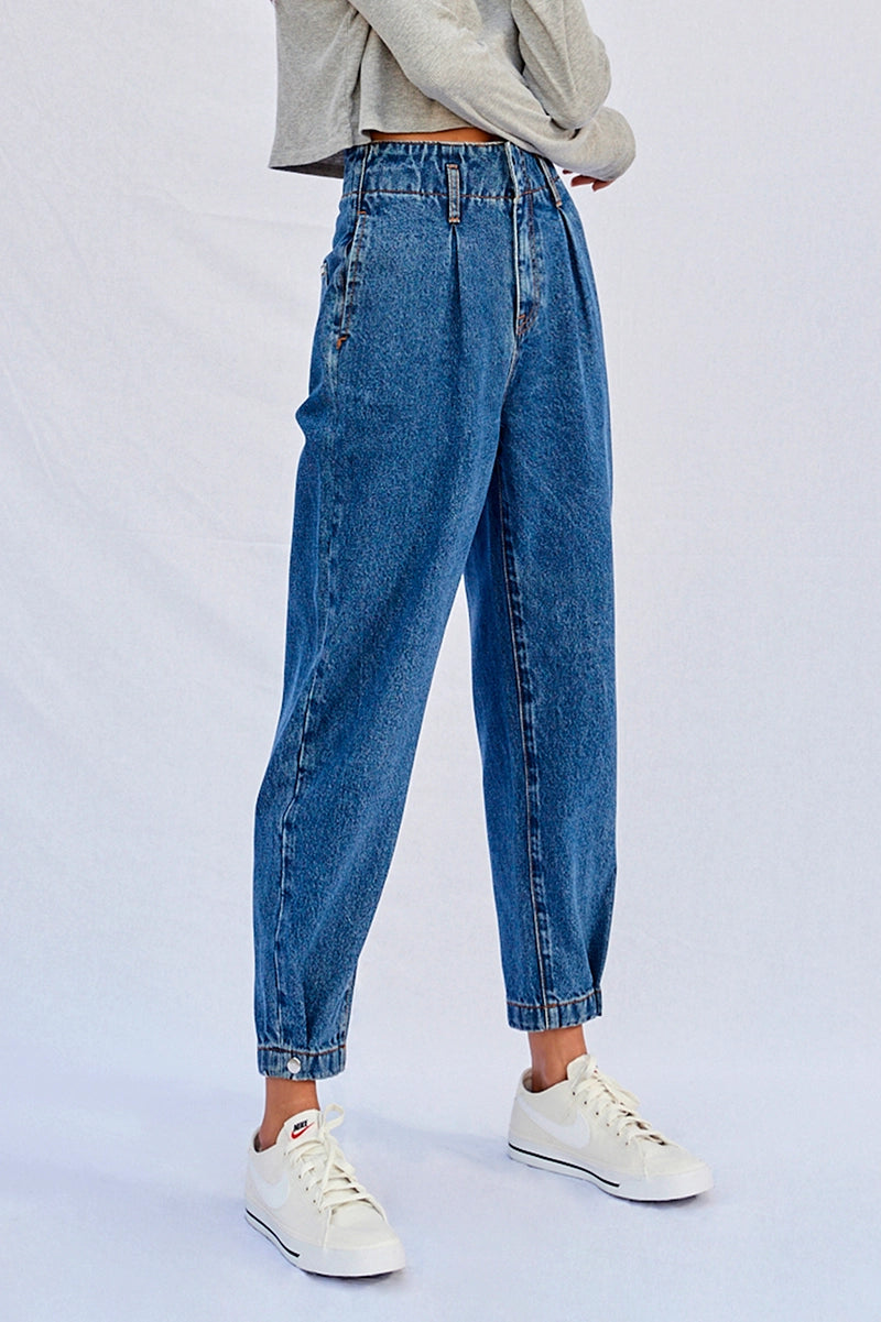 Pleated Balloon Jeans