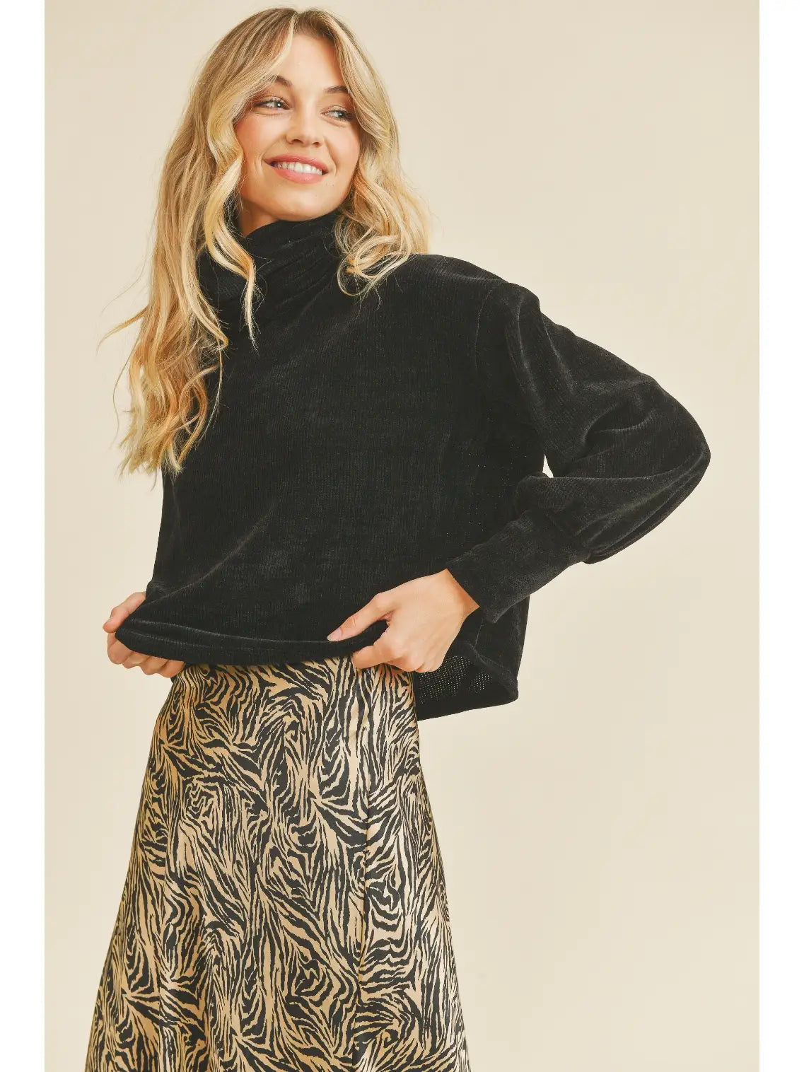 Cropped Chenille Sweater - Mimi & Rae