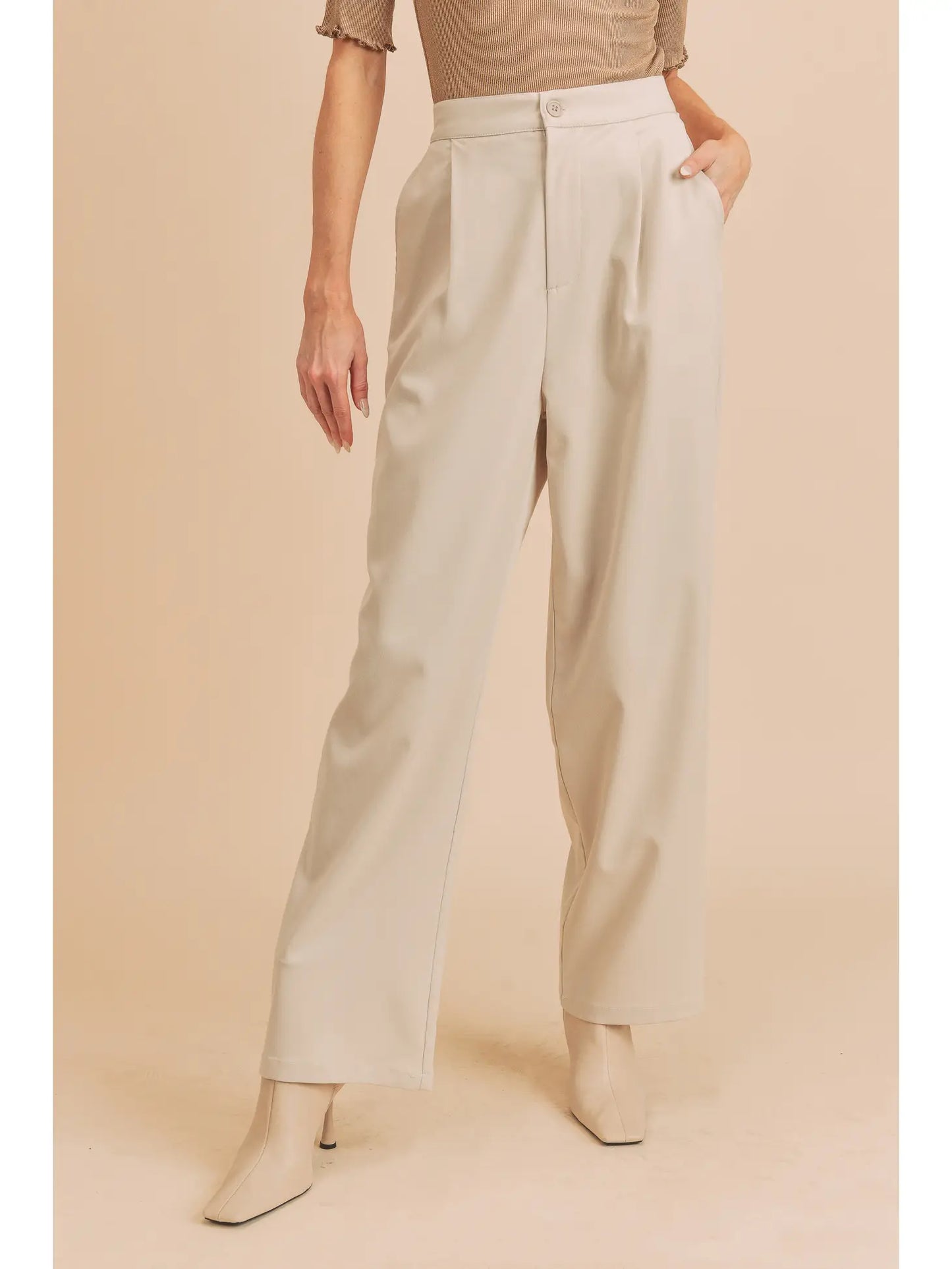 Tesia Pant