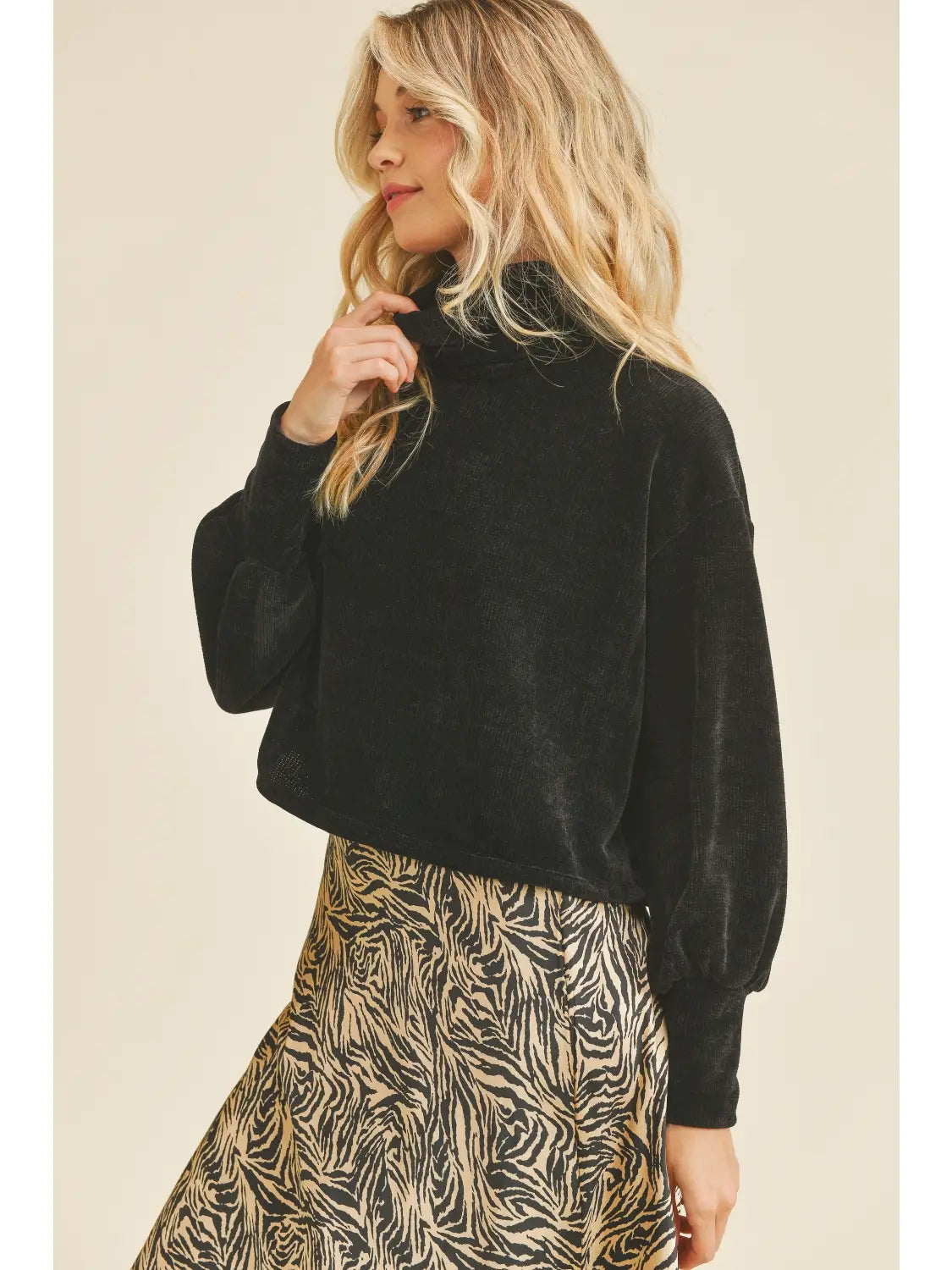 Cropped Chenille Sweater - Mimi & Rae