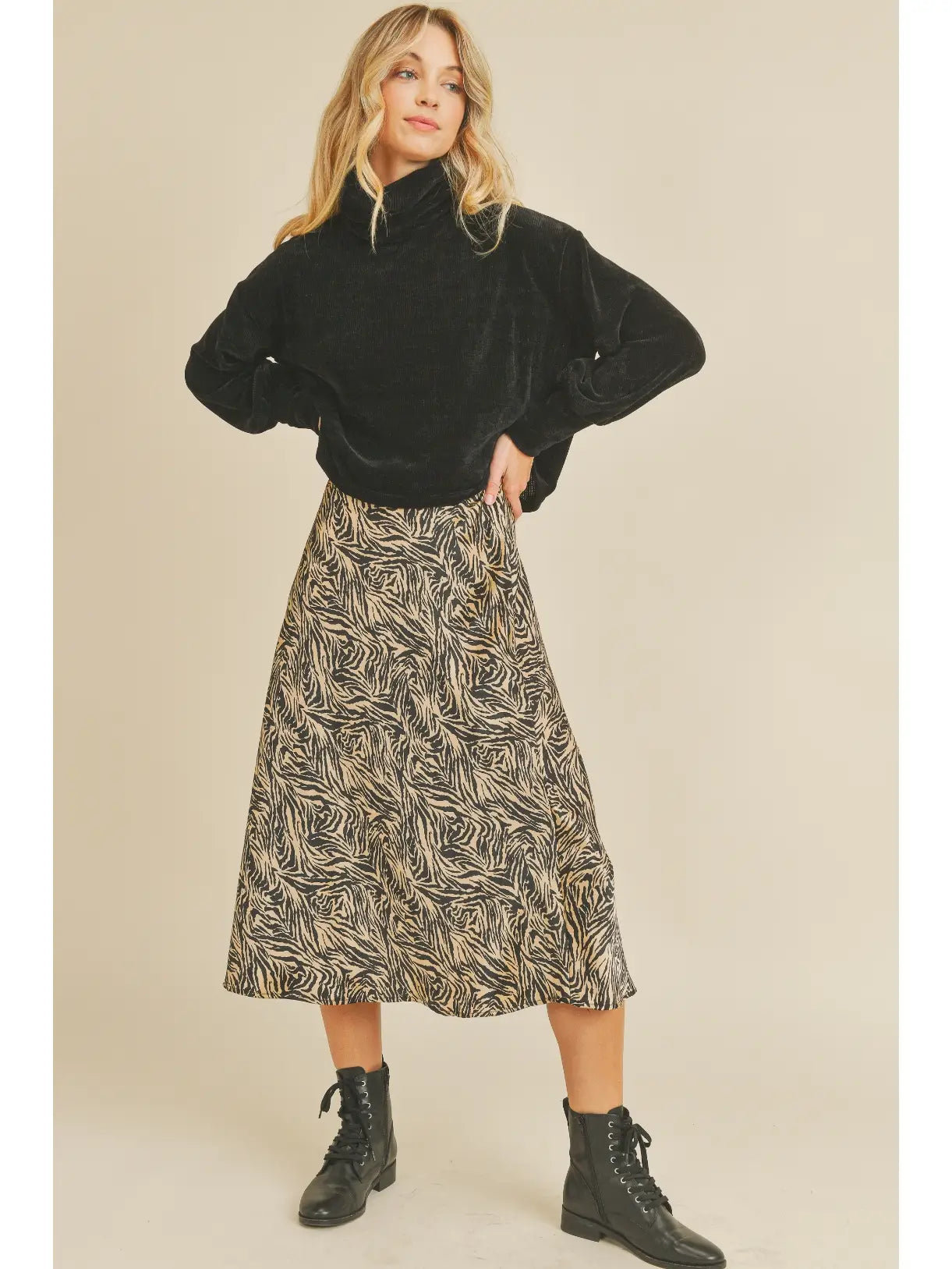 Cropped Chenille Sweater - Mimi & Rae