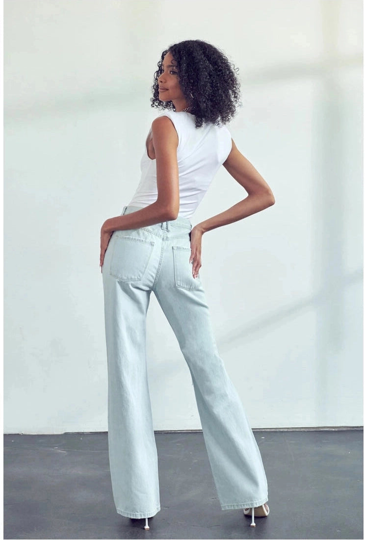 90’S Ultra High Rise Flare in LIGHT - Mimi & Rae