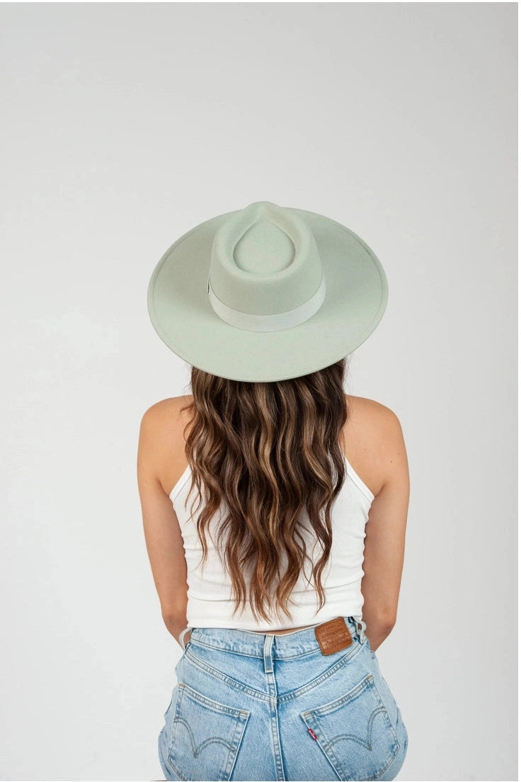 Vegan Felt Rancher Hat in Pistachio