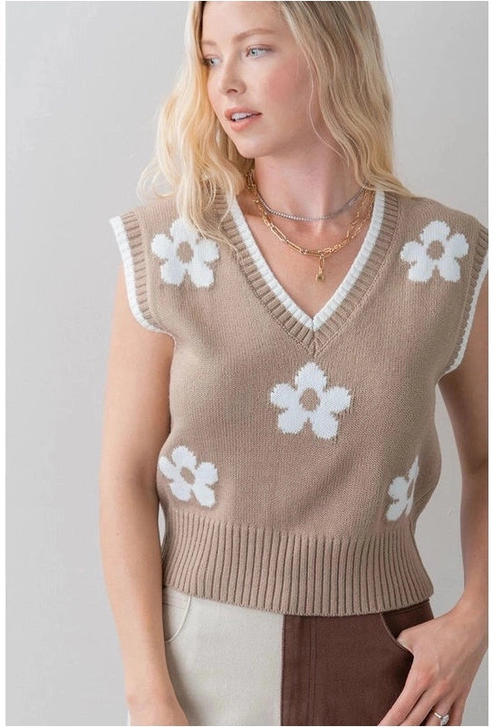 Flower Trimmed Cropped Vest