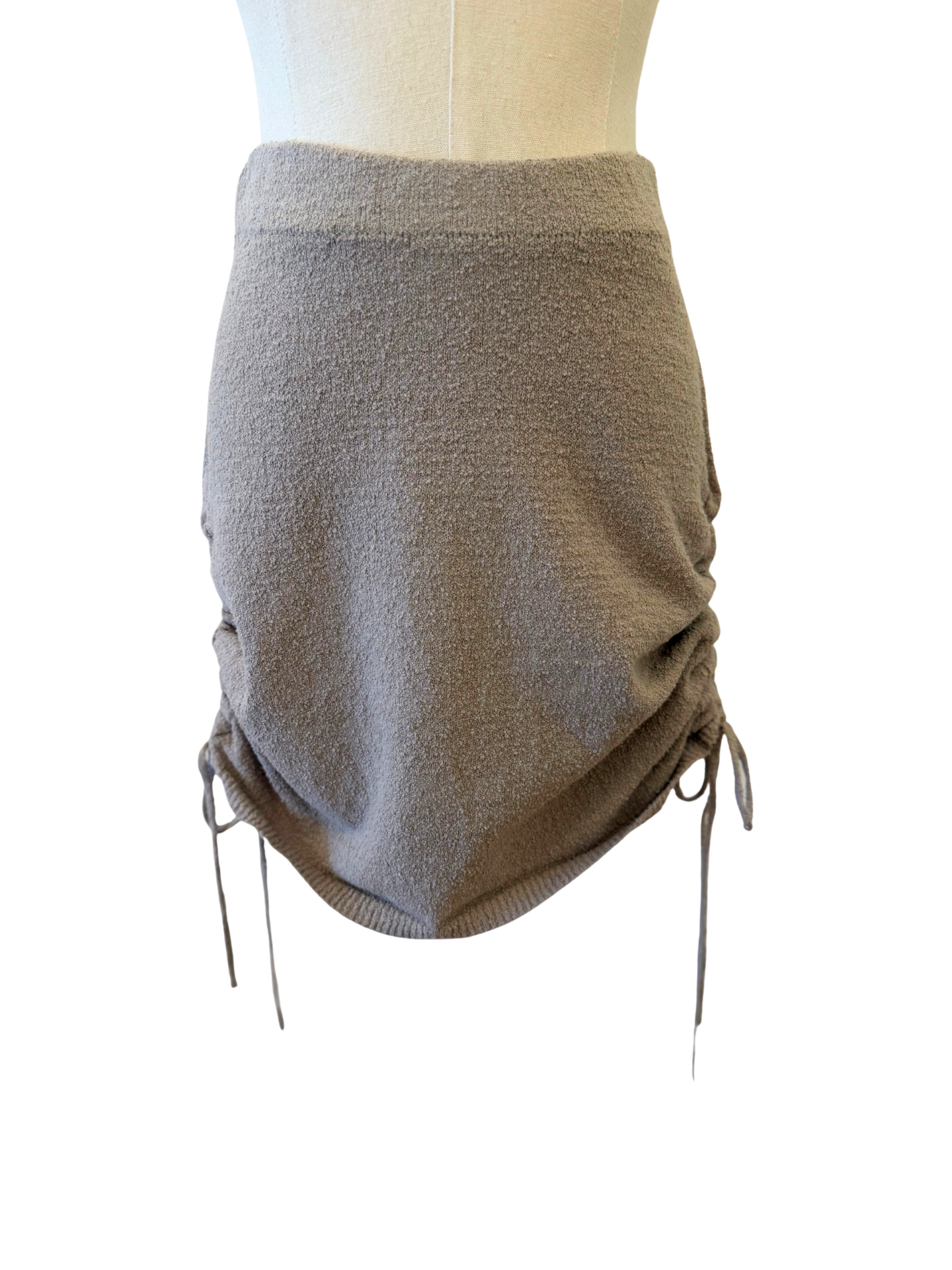 Ruched Mini Skirt Size Small - Mimi & Rae