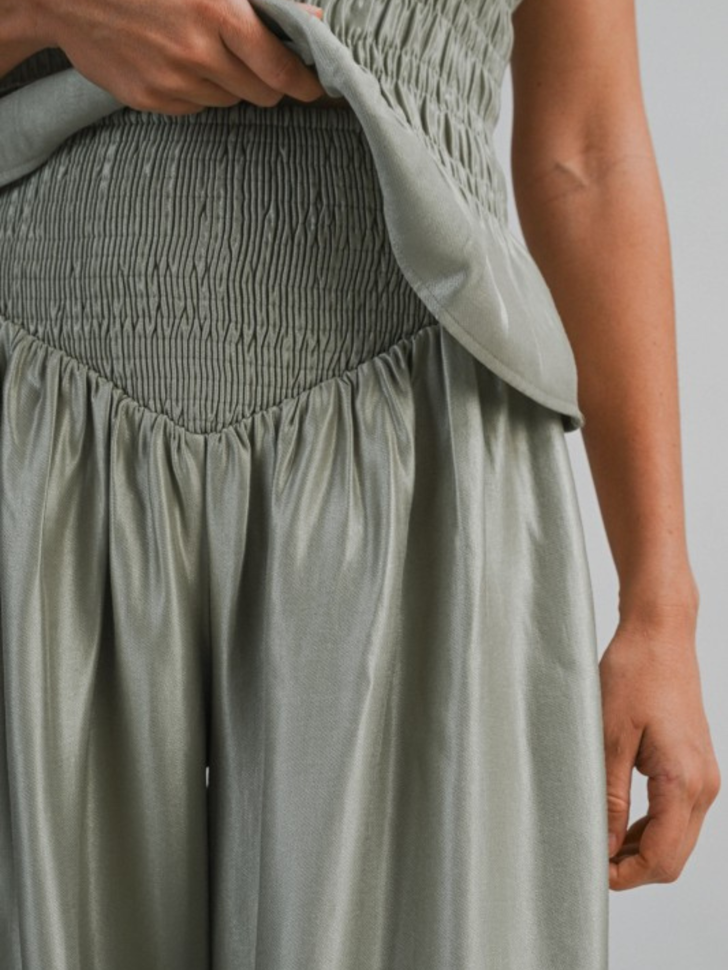 Mimi & Rae Anna smocked balloon pant set featuring a lightweight top and relaxed, high-waisted balloon pants in soft fabric.