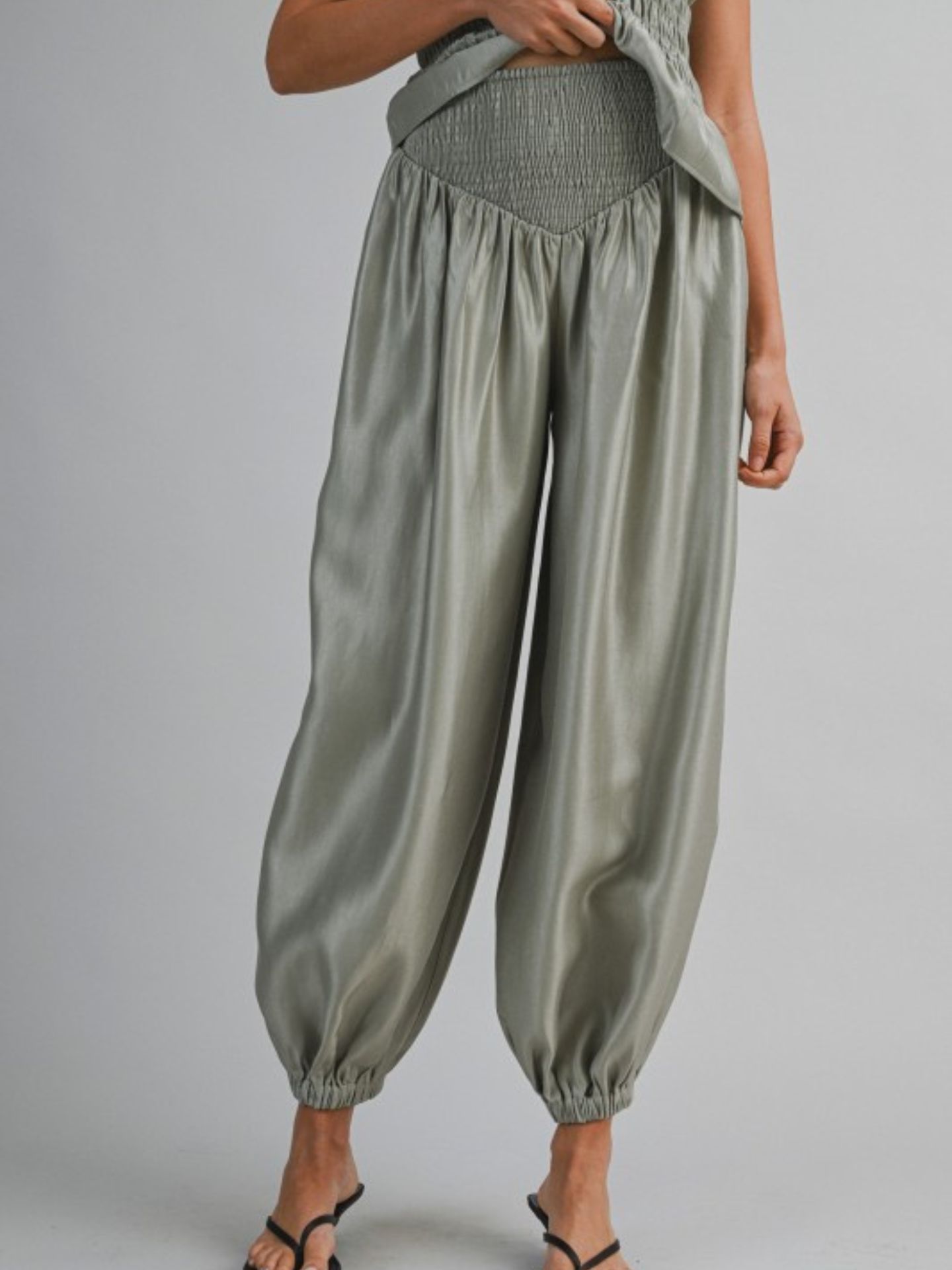Mimi & Rae Anna Smocked Balloon Pant Set featuring a stylish smocked top and matching balloon pants for a trendy look.
