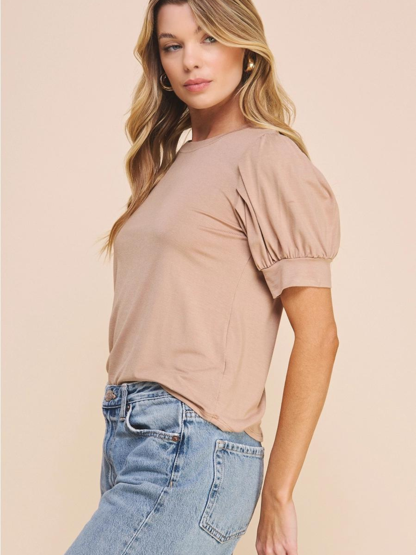 Puff Sleeve Tee in Taupe