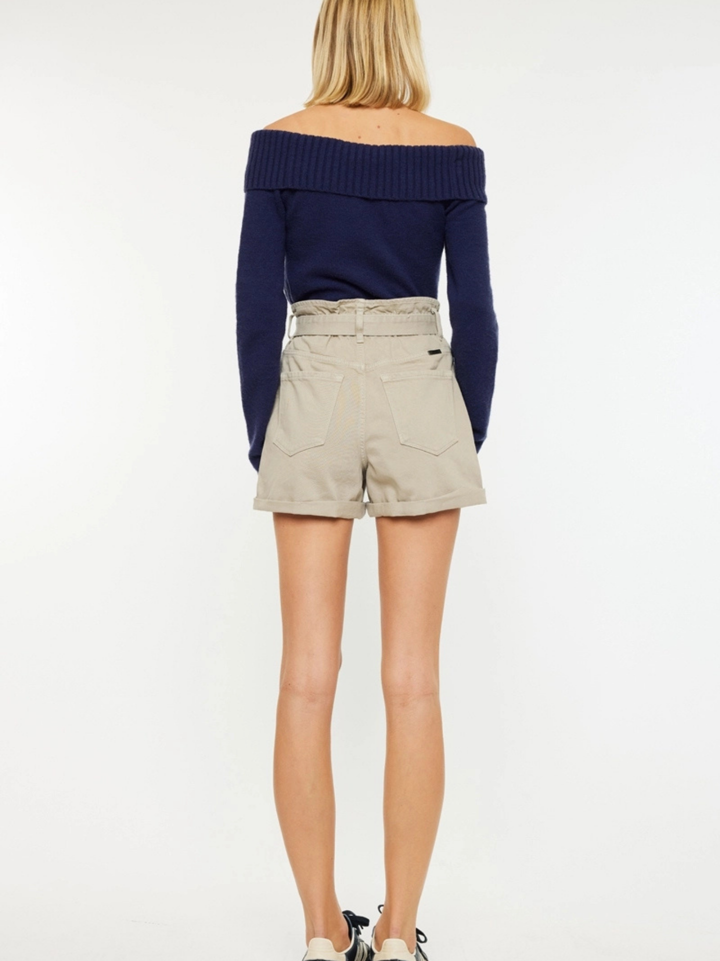 Kan Can XL paperbag shorts in beige with high waist and side pockets, casual summer apparel for women.